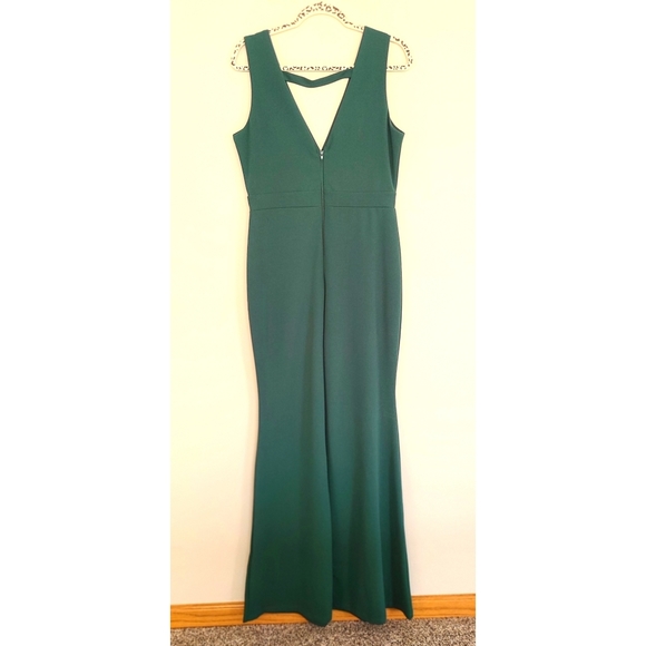 🆕️ Windsor Hunter Green Bodycon V-Neck Gown - Picture 6 of 11